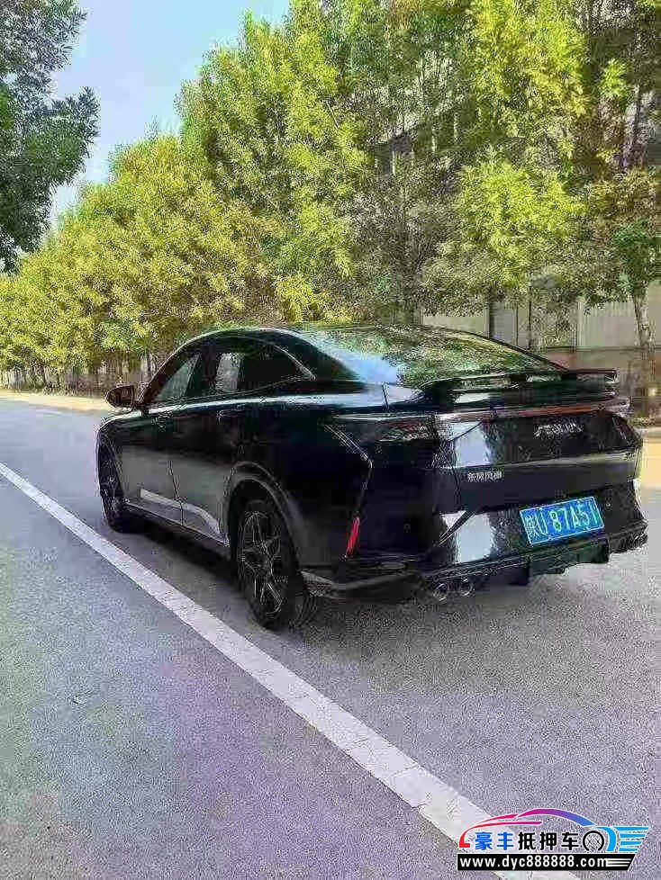 25年东风风神奕炫轿车抵押车出售