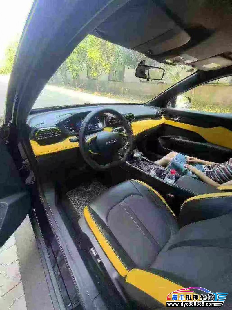 25年东风风神奕炫轿车抵押车出售