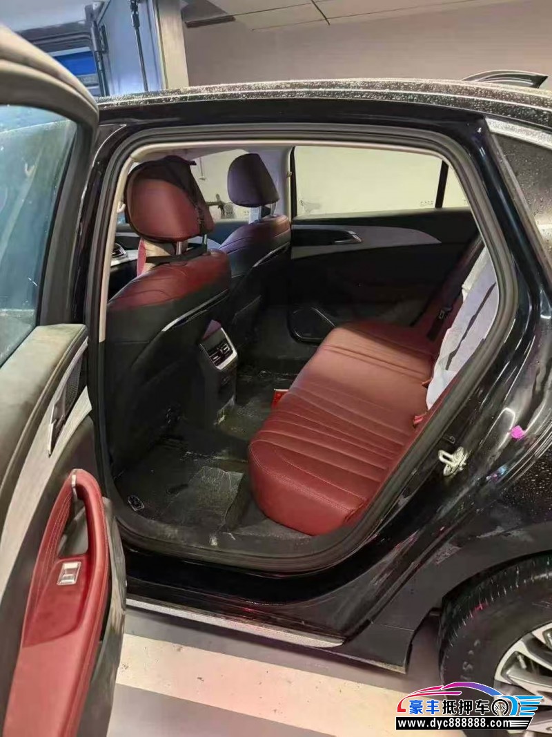 25年红旗H5轿车抵押车出售