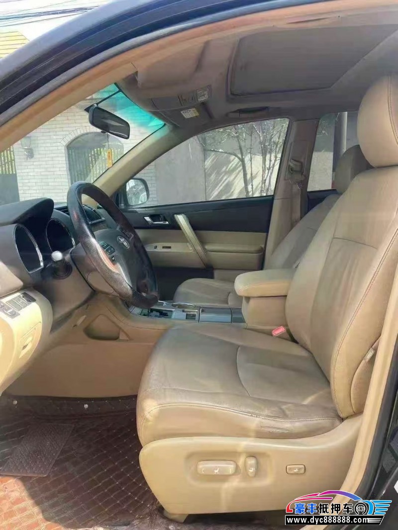 13年丰田汉兰达轿车抵押车出售