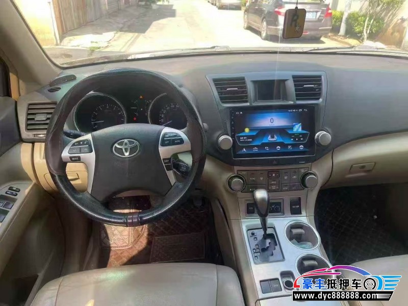 13年丰田汉兰达轿车抵押车出售