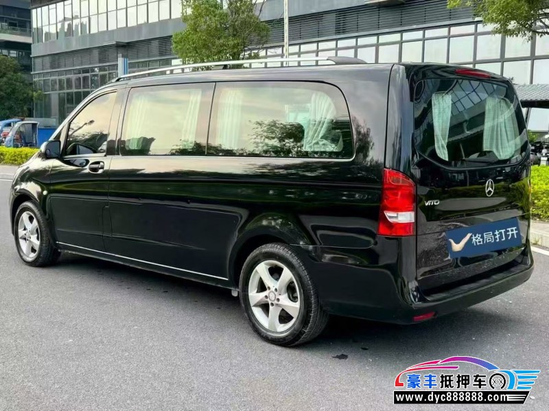 18年奔驰威霆轿车抵押车出售