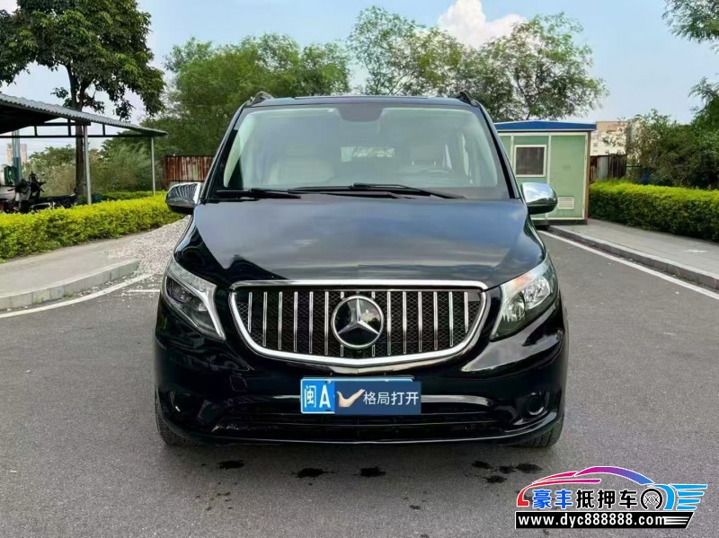 18年奔驰威霆轿车抵押车出售