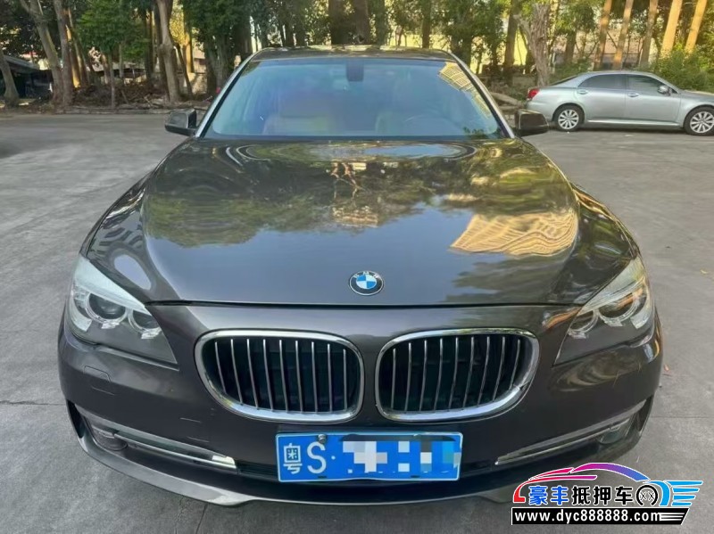 13年宝马7系轿车抵押车出售