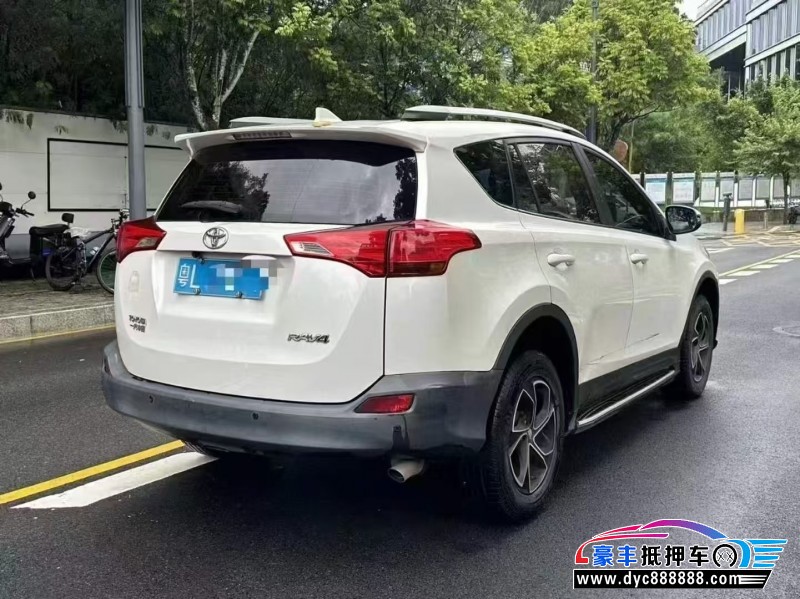 16年丰田RAV4轿车抵押车出售