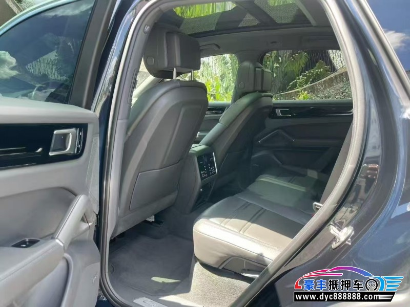 21年保时捷卡宴轿车抵押车出售