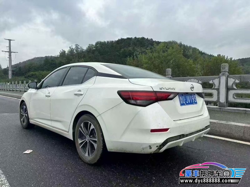 20年日产轩逸轿车抵押车出售