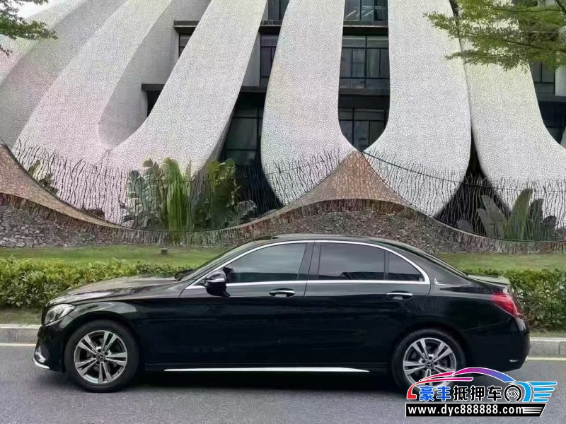 18年奔驰C轿车抵押车出售