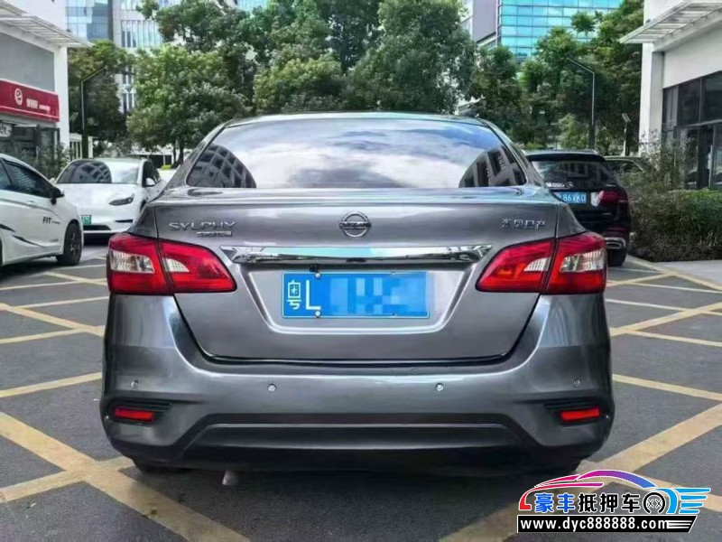 20年日产轩逸轿车抵押车出售