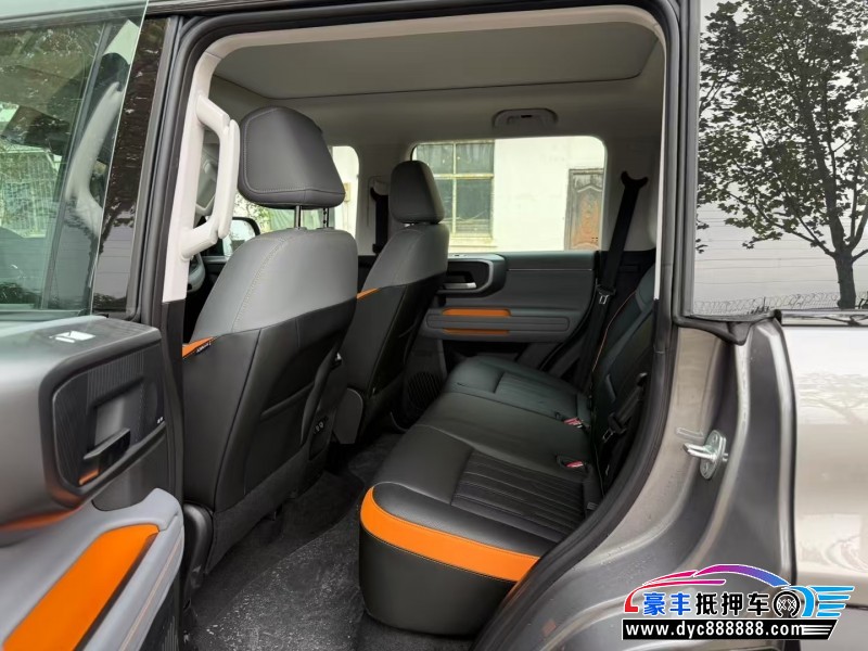 25年北京BJ40轿车抵押车出售