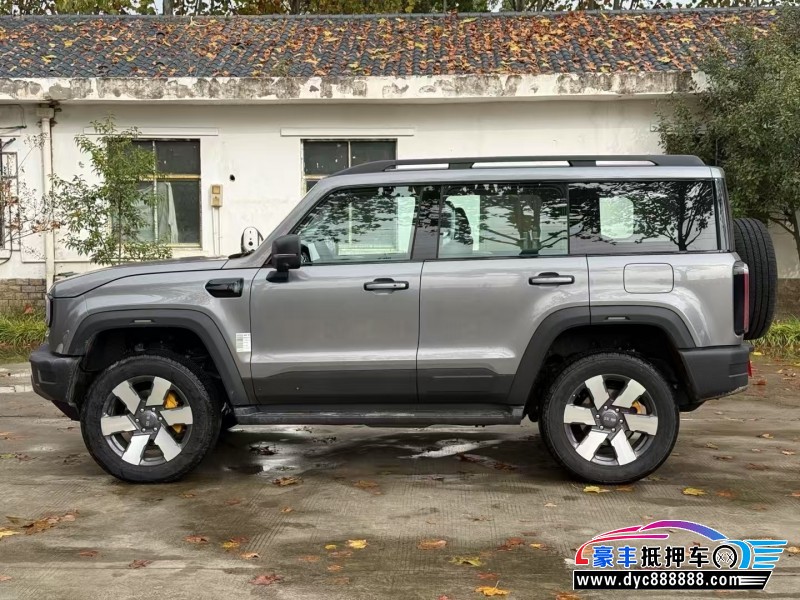 25年北京BJ40轿车抵押车出售