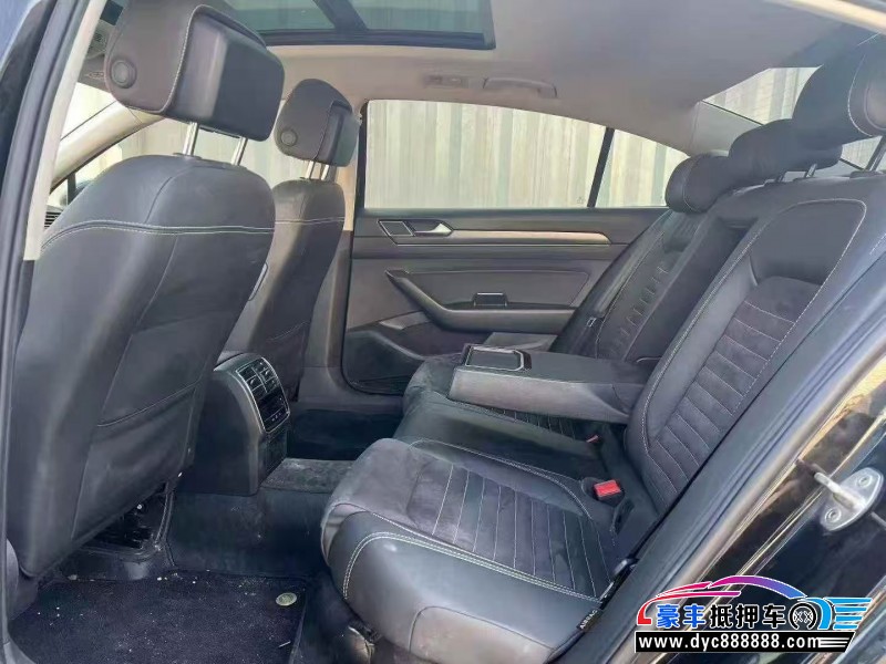 21年大众迈腾轿车抵押车出售