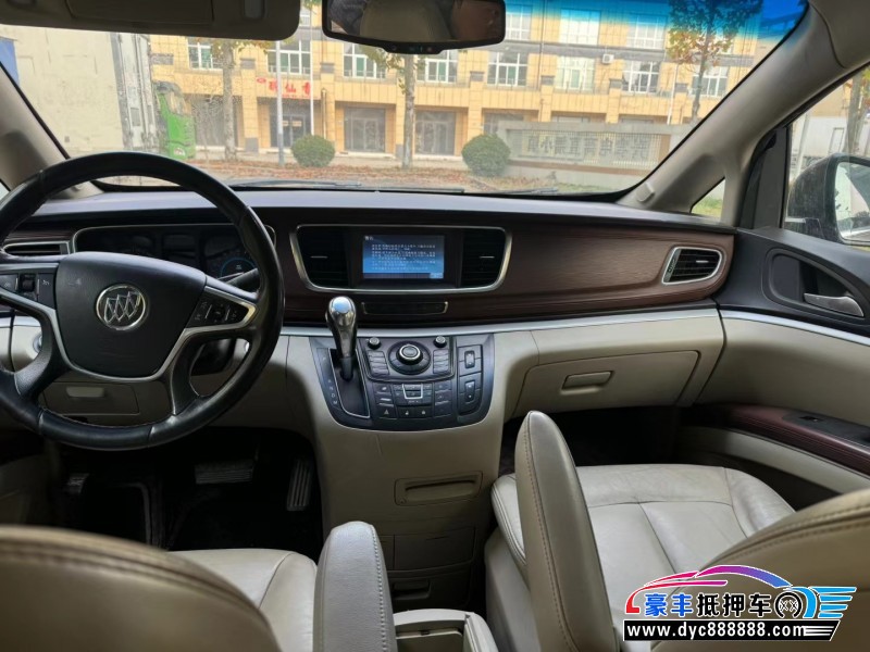 15年别克GL8轿车抵押车出售