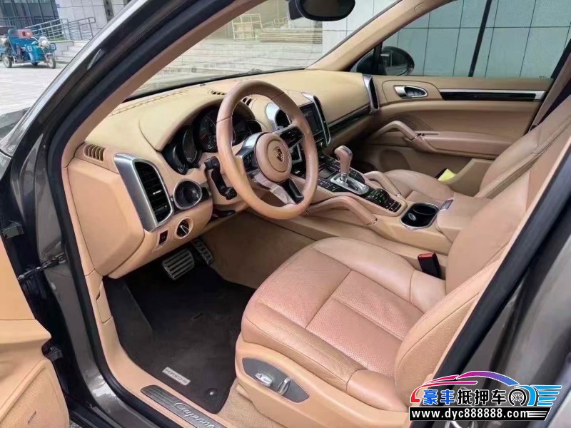 15年保时捷卡宴轿车抵押车出售