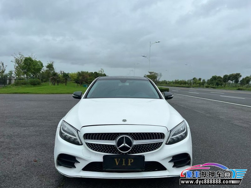 19年奔驰C轿车抵押车出售