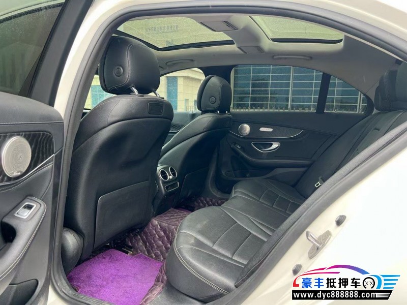 19年奔驰C轿车抵押车出售