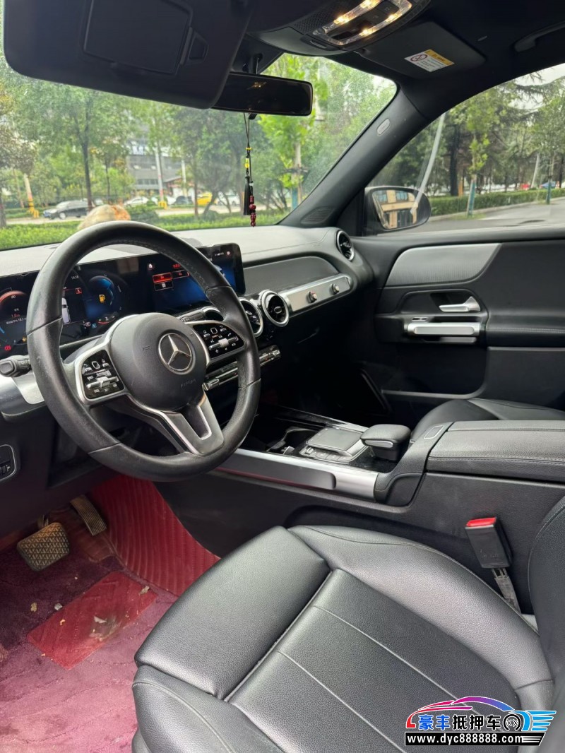 21年奔驰GLB轿车抵押车出售