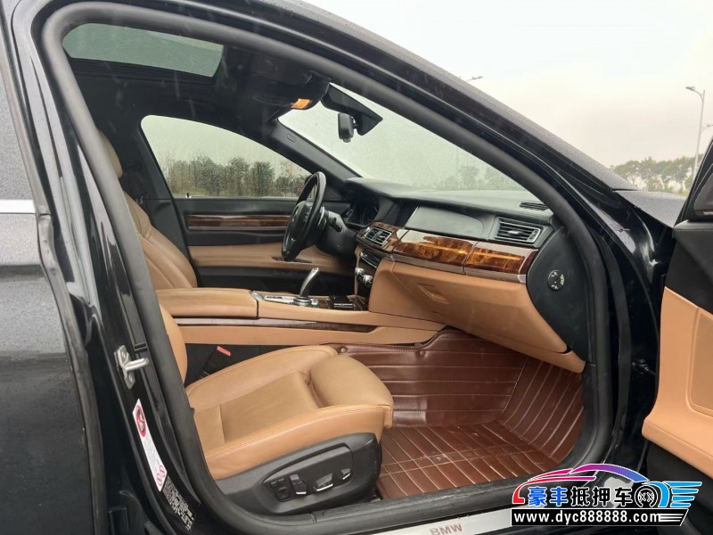 14年宝马7系轿车抵押车出售