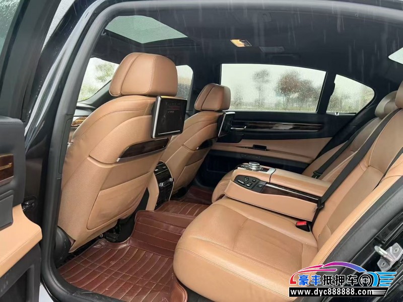 14年宝马7系轿车抵押车出售