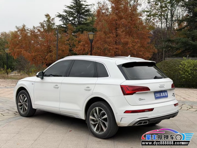 22年奥迪Q5轿车抵押车出售
