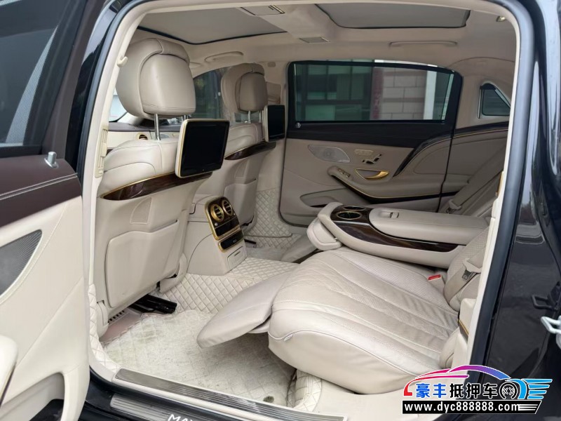 17年奔驰迈巴赫S级轿车抵押车出售