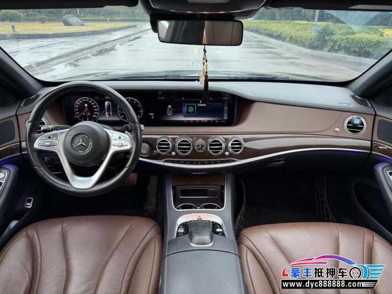 19年奔驰S轿车抵押车出售