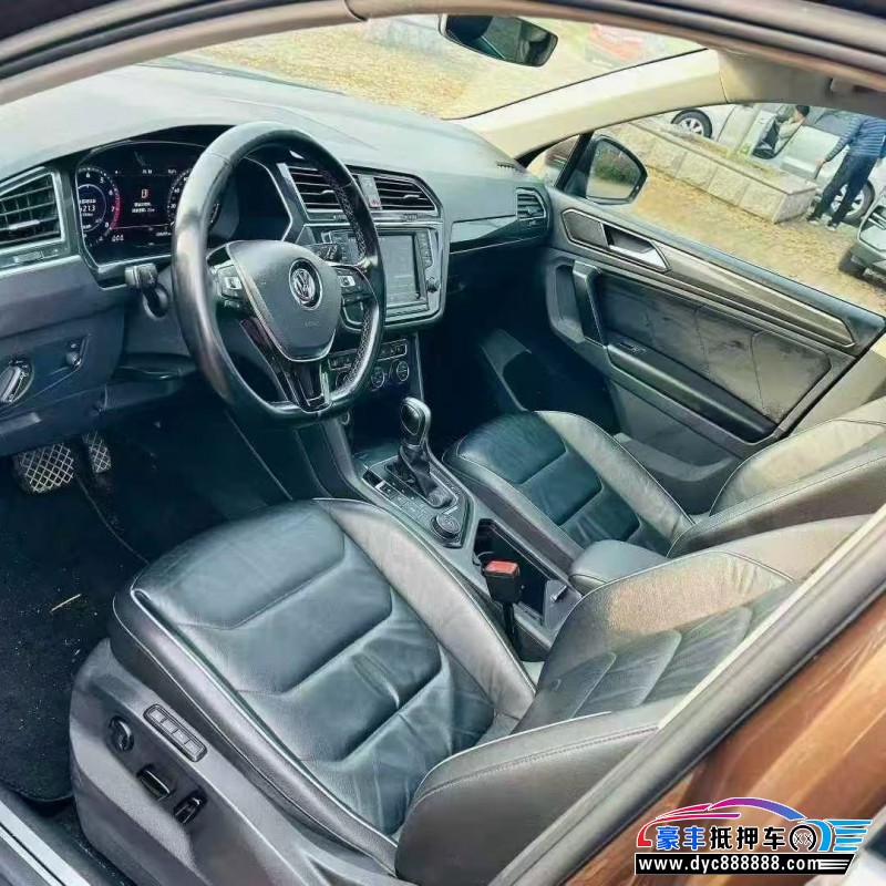 17年大众途威轿车抵押车出售