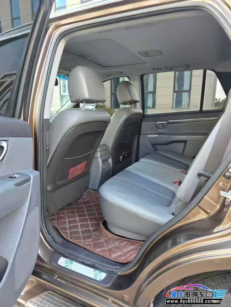 11年现代新胜达轿车抵押车出售