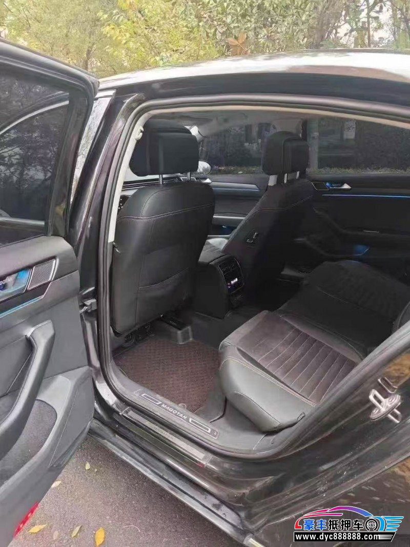 21年大众迈腾轿车抵押车出售