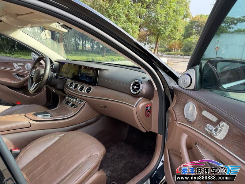 19年奔驰E轿车抵押车出售