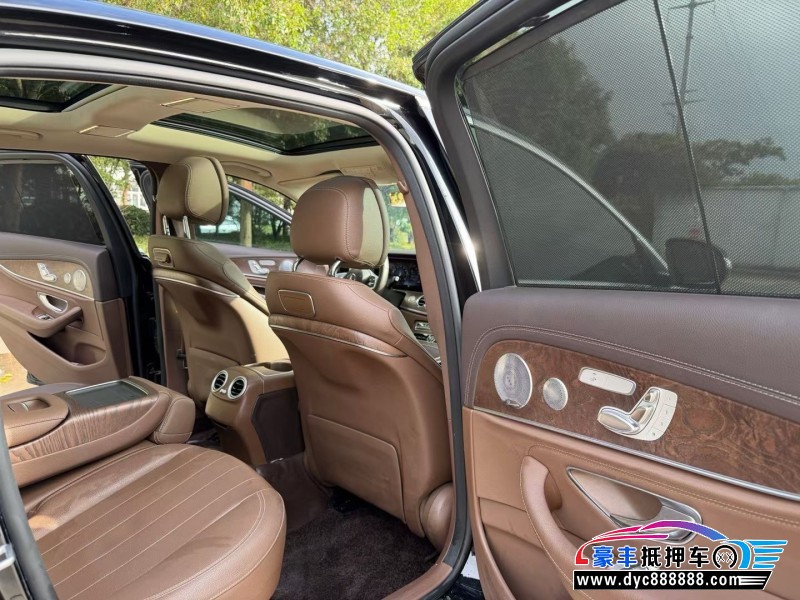 19年奔驰E轿车抵押车出售