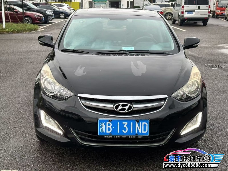 15年现代朗动轿车抵押车出售