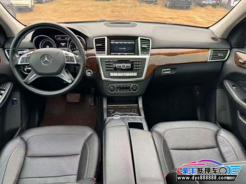 14年奔驰ML轿车抵押车出售