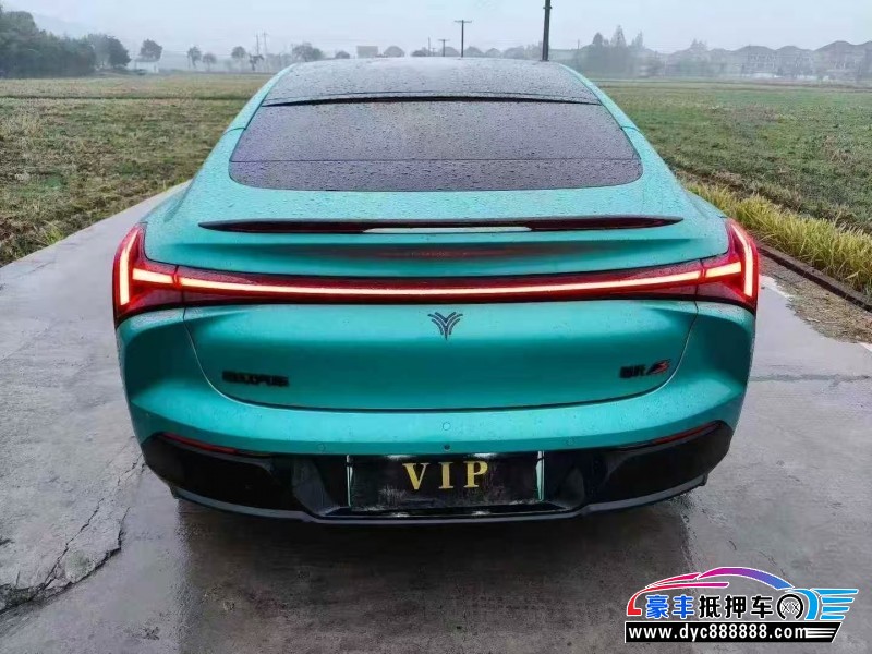 24年哪吒S轿车抵押车出售