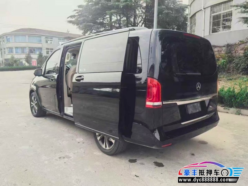 17年奔驰V轿车抵押车出售