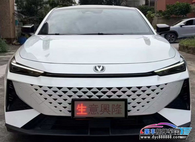 24年长安长安UNI轿车抵押车出售