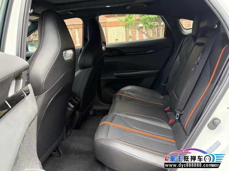 24年长安长安UNI轿车抵押车出售