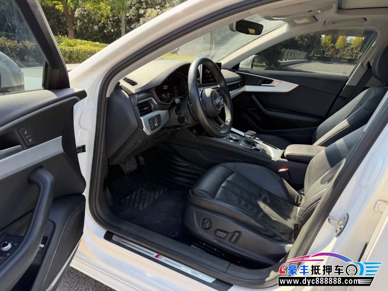 18年奥迪A4L轿车抵押车出售