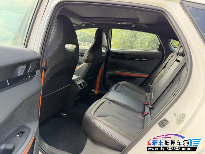 25年长安长安UNI轿车抵押车出售