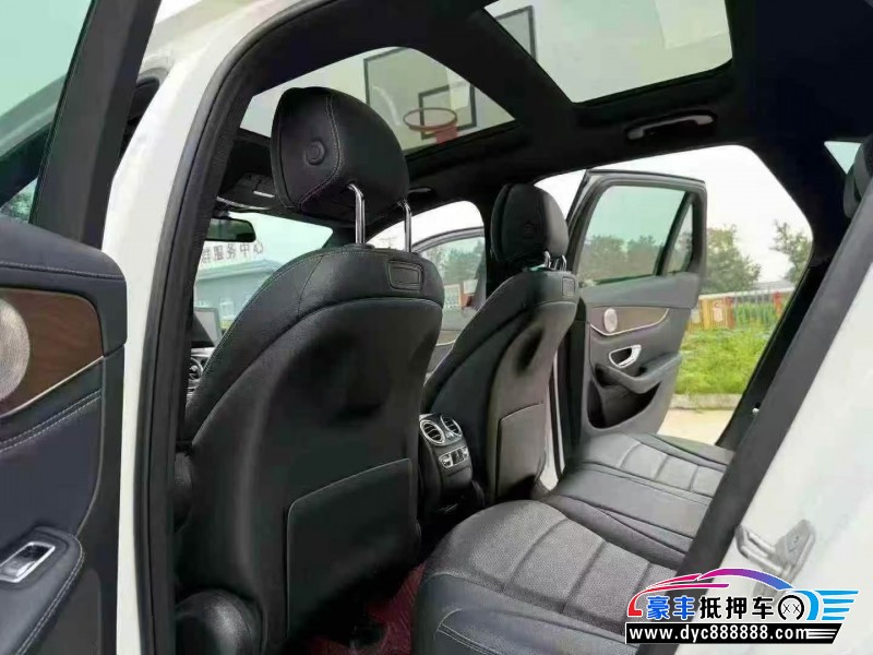 18年奔驰GLC轿车抵押车出售