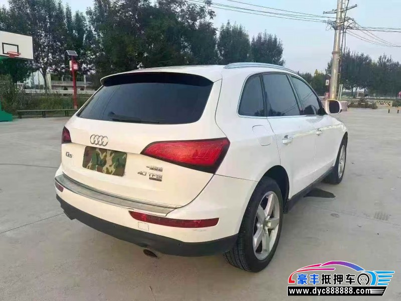 17年奥迪Q5轿车抵押车出售