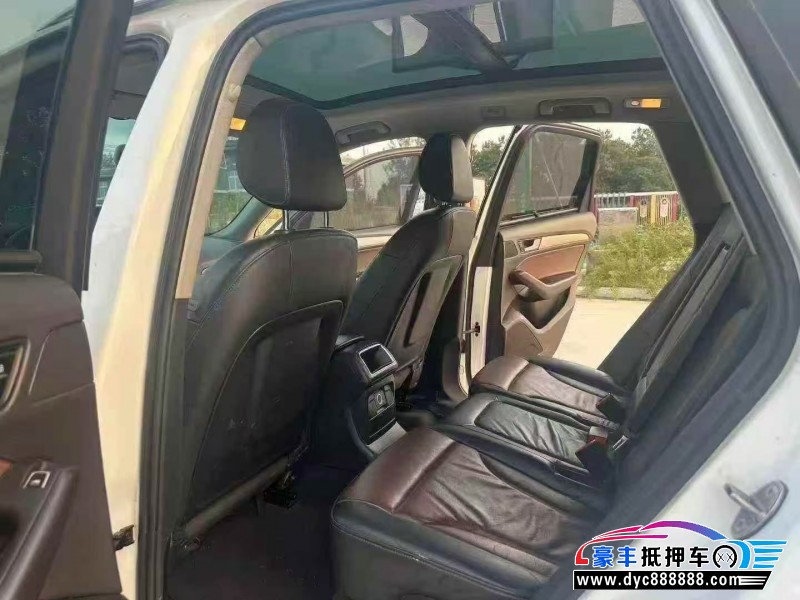 17年奥迪Q5轿车抵押车出售