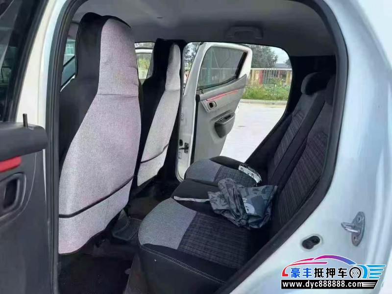 23年东风纳米BOX轿车抵押车出售