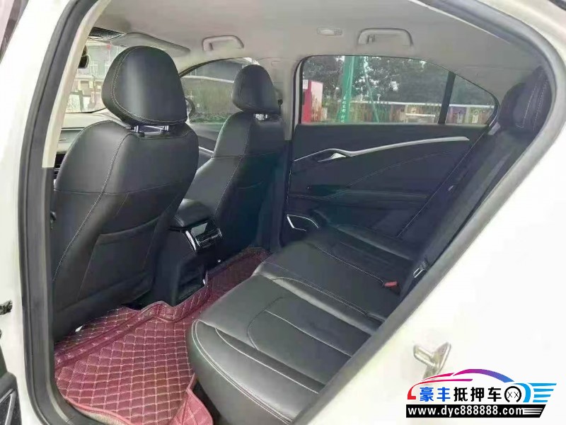 23年哪吒U轿车抵押车出售