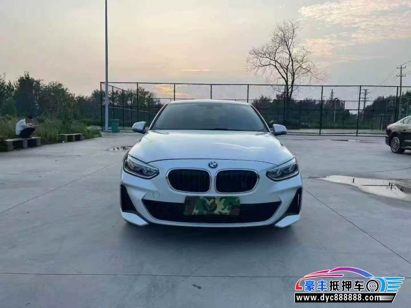 20年宝马1系轿车抵押车出售
