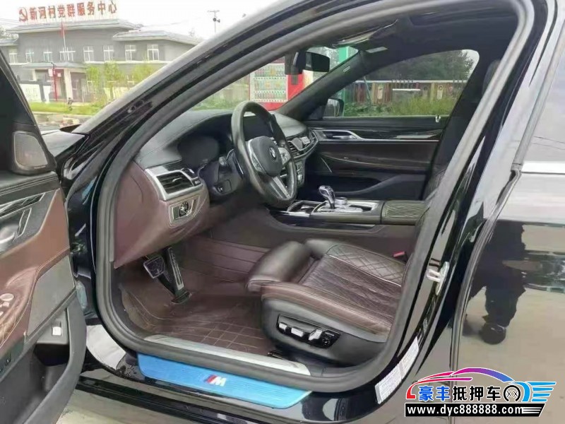 20年宝马7系轿车抵押车出售