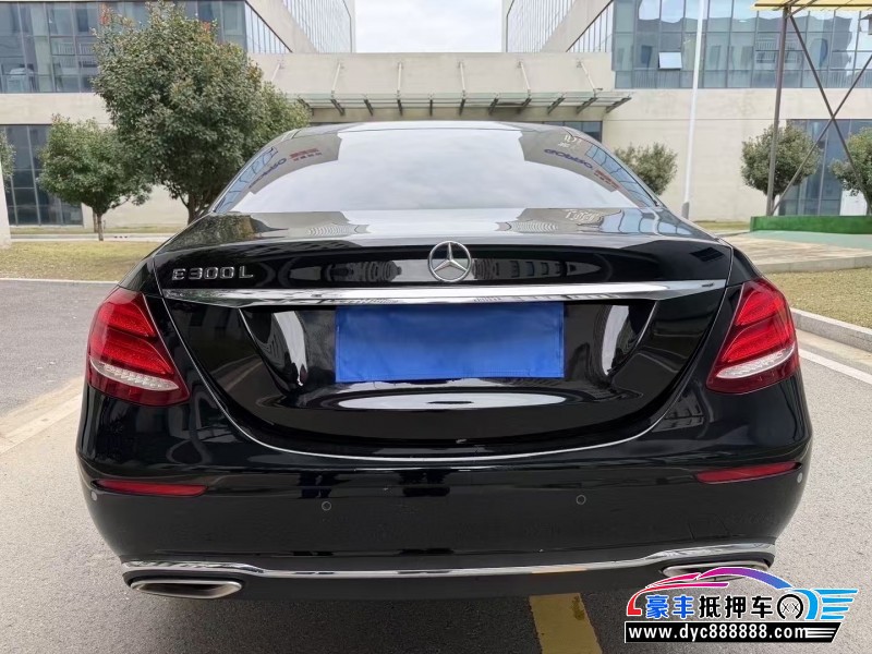 20年奔驰E轿车抵押车出售