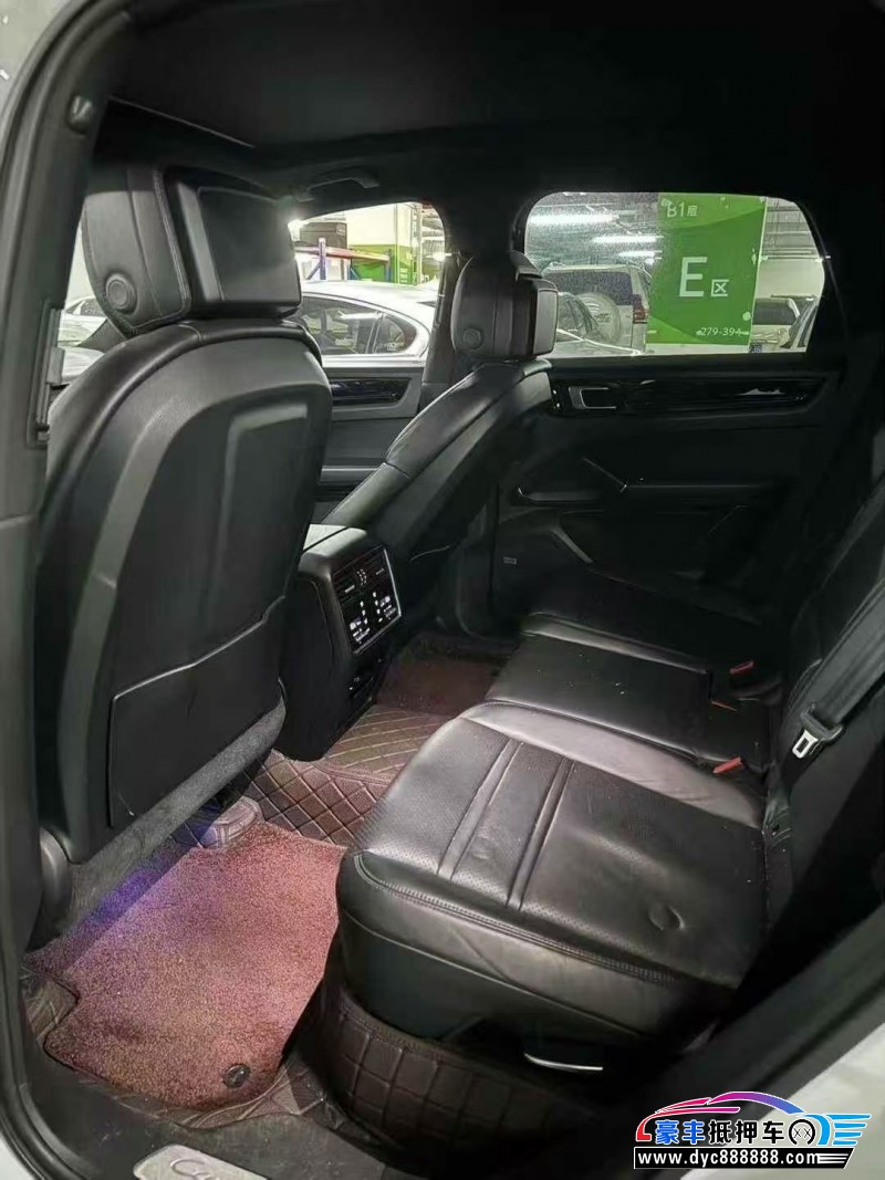 19年保时捷卡宴SUV抵押车出售