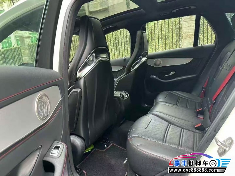 19年奔驰GLC轿车抵押车出售