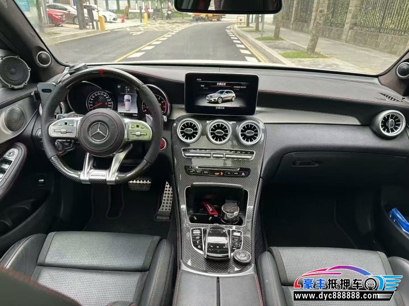 19年奔驰GLC轿车抵押车出售